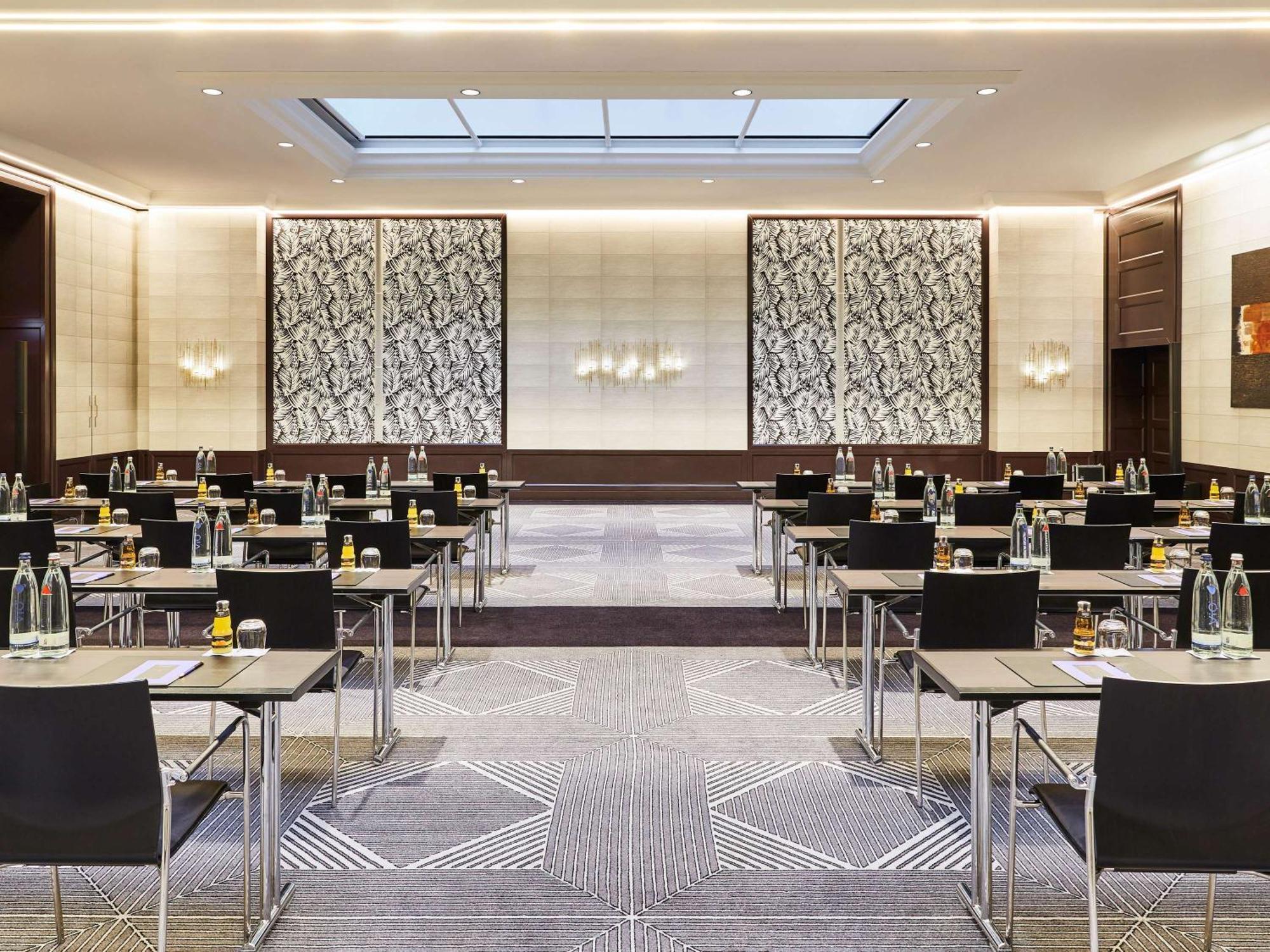 Sofitel Frankfurt Opera Hotell Frankfurt am Main Eksteriør bilde Meeting room