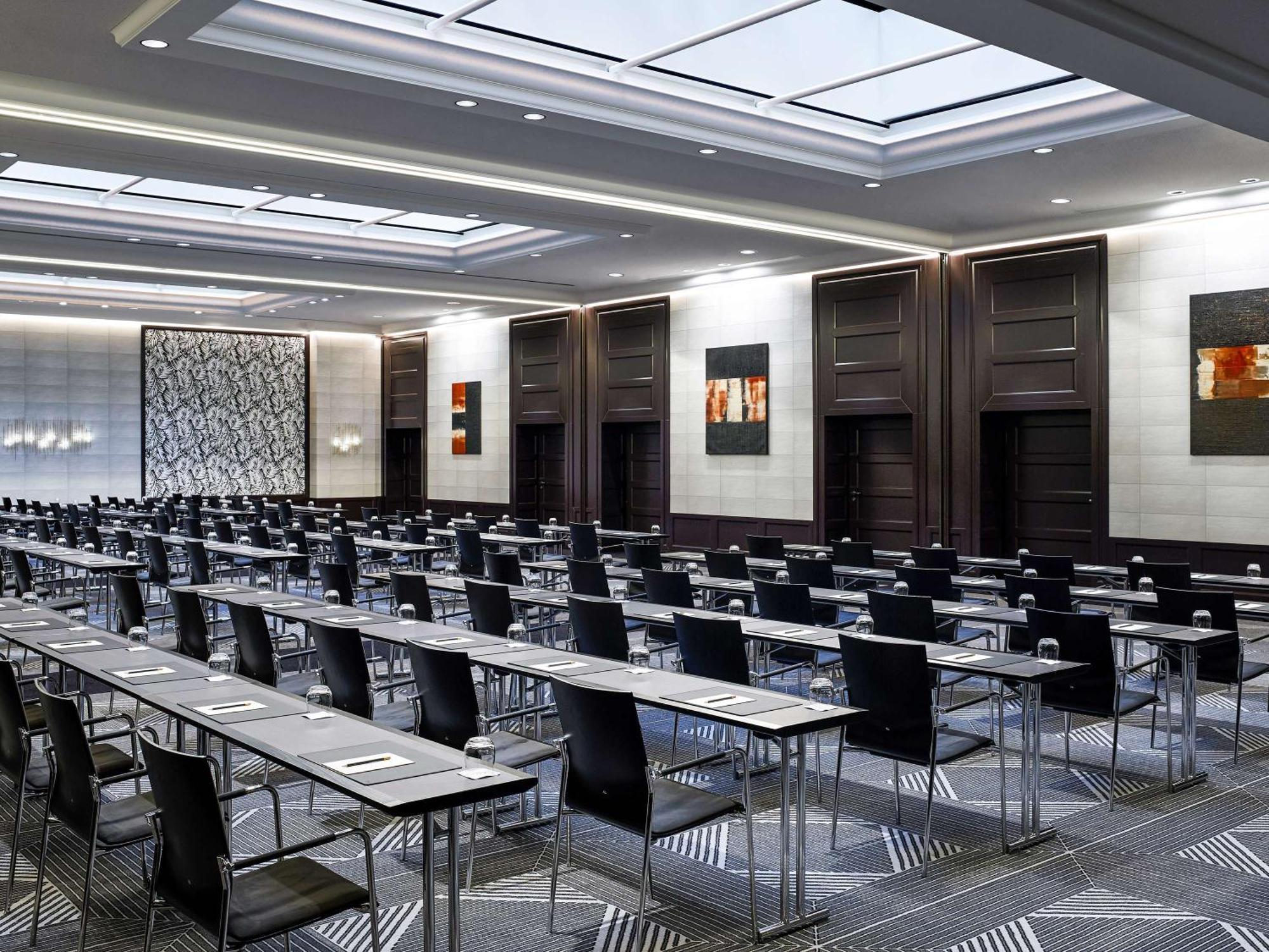 Sofitel Frankfurt Opera Hotell Frankfurt am Main Eksteriør bilde The ballroom