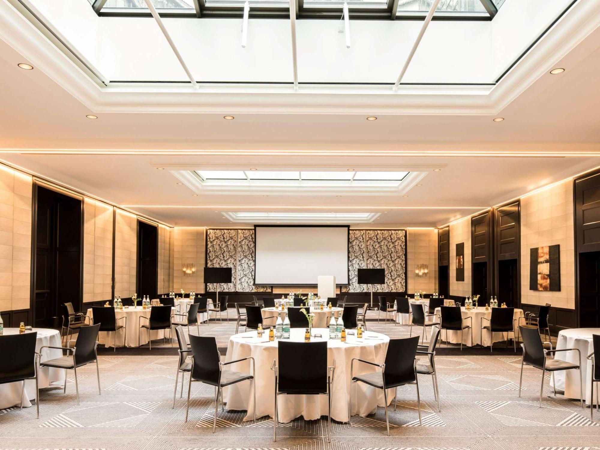 Sofitel Frankfurt Opera Hotell Frankfurt am Main Eksteriør bilde The ballroom