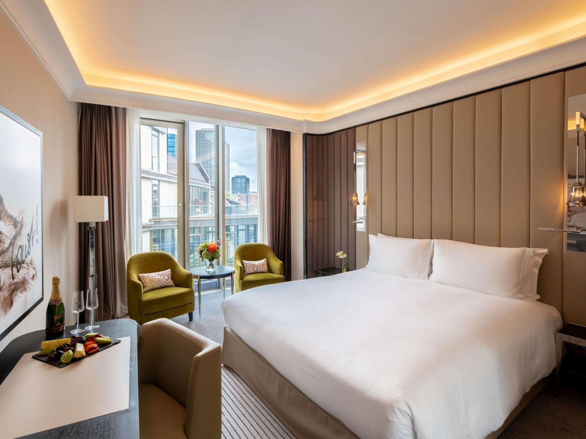 Sofitel Frankfurt Opera Hotell Frankfurt am Main Eksteriør bilde Deluxe room
