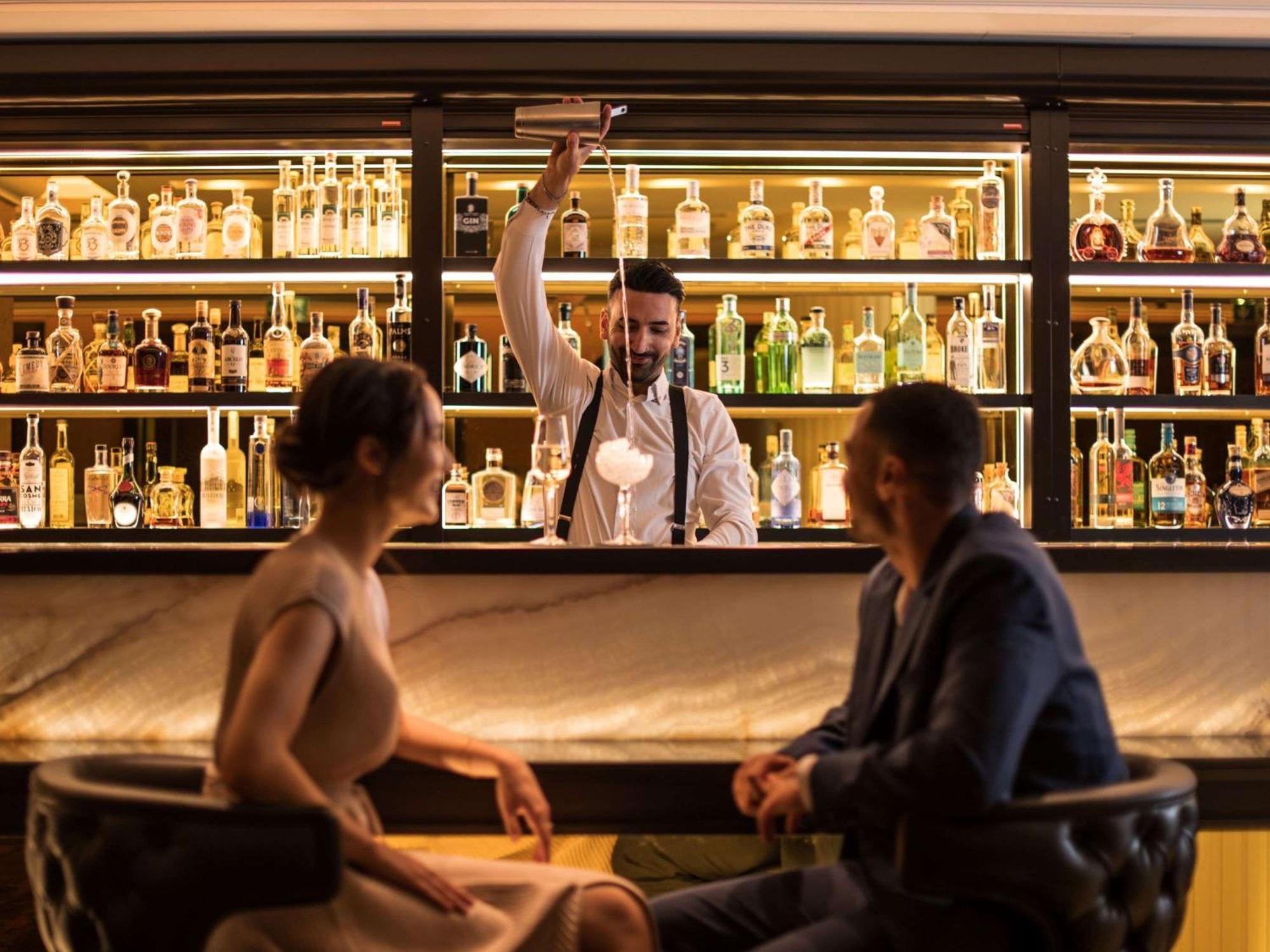 Sofitel Frankfurt Opera Hotell Frankfurt am Main Eksteriør bilde The Bar
